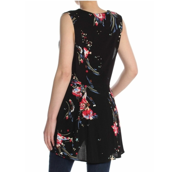 🆕 Free People Sleeveless Black Tunic Top with Floral Print. NWT - Picture 3 of 11